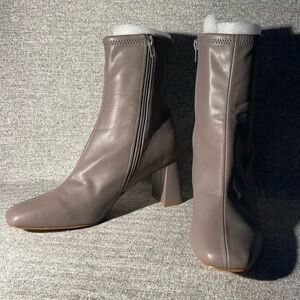 Steve Madden Hush Taupe Boots.